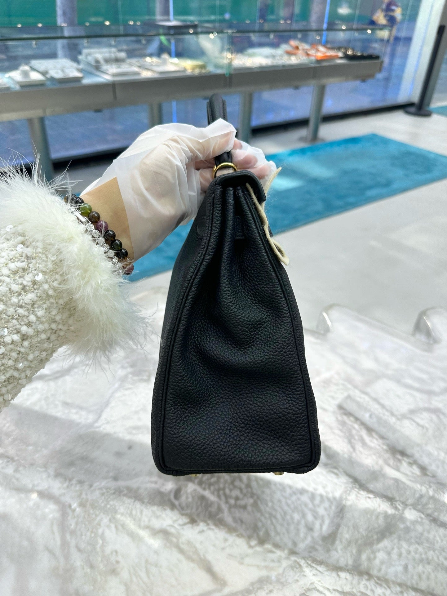 Pre-owned Hermes Kelly 32 Black Togo Leather Golden Hardware, 2018 (C stamp), w/ lock&key with clochette, dust bag