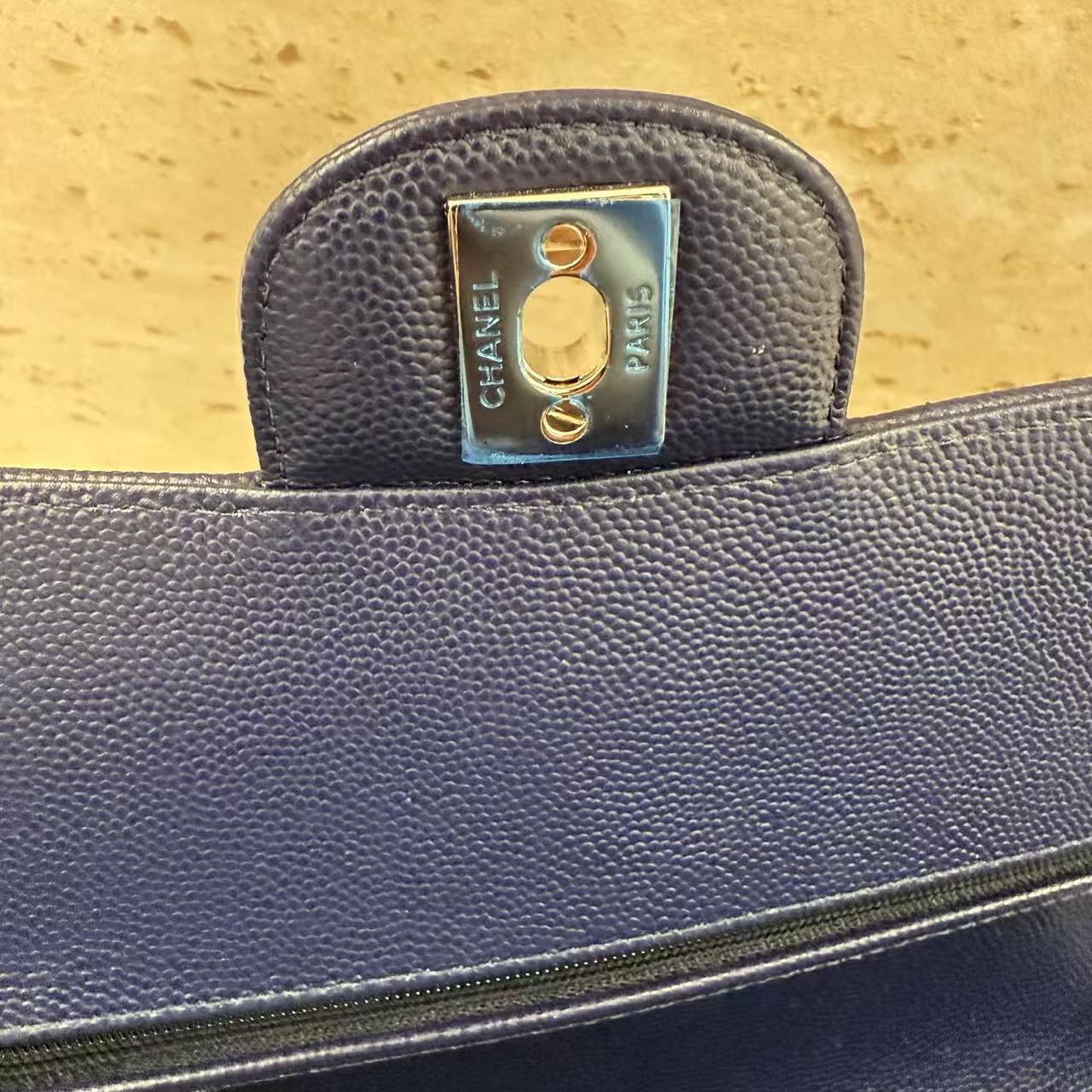 Pre owned Medium Classic Flap Navy Blue Chevron Qiulted Caviar Leather Silver Hardware 2016