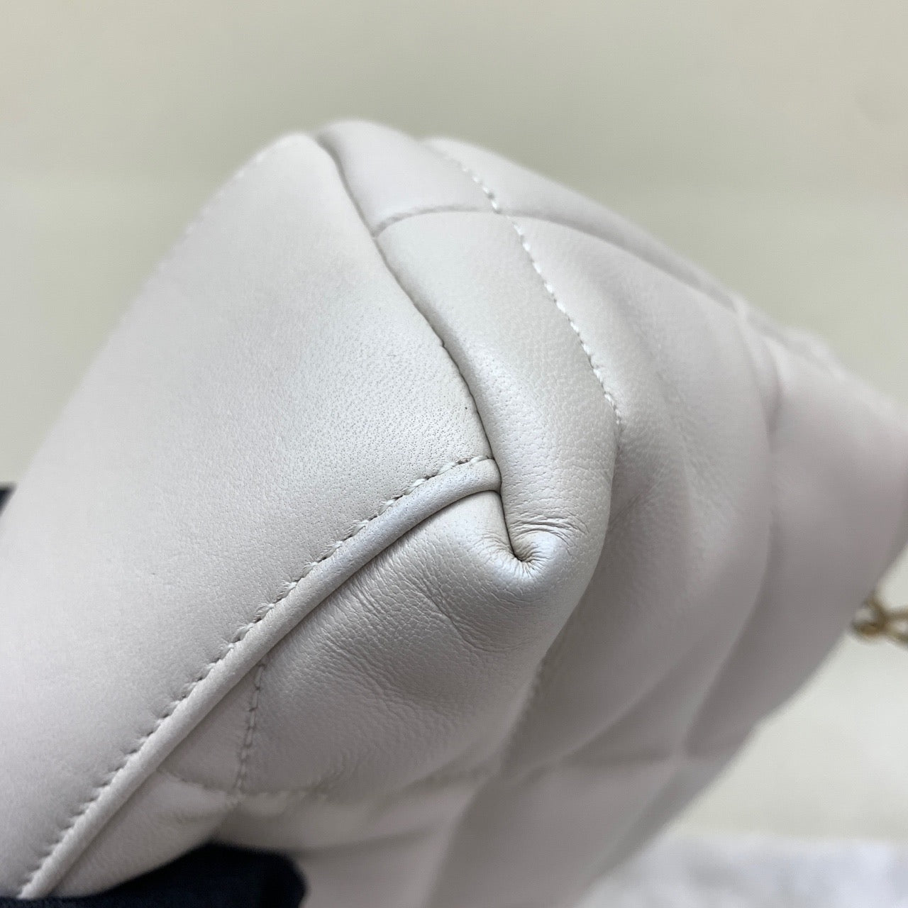 Pre-owned Certified YSL Saint Laurent Loulou Puffer Off White Lambskin Golden Hardware, 2023, w/ dust bag