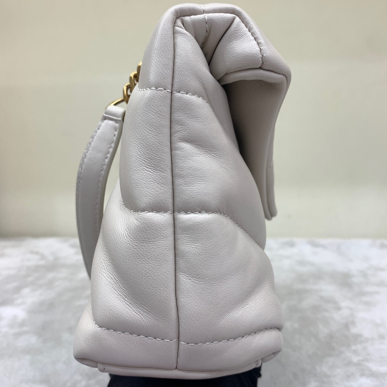 Pre-owned Certified YSL Saint Laurent Loulou Puffer Off White Lambskin Golden Hardware, 2023, w/ dust bag