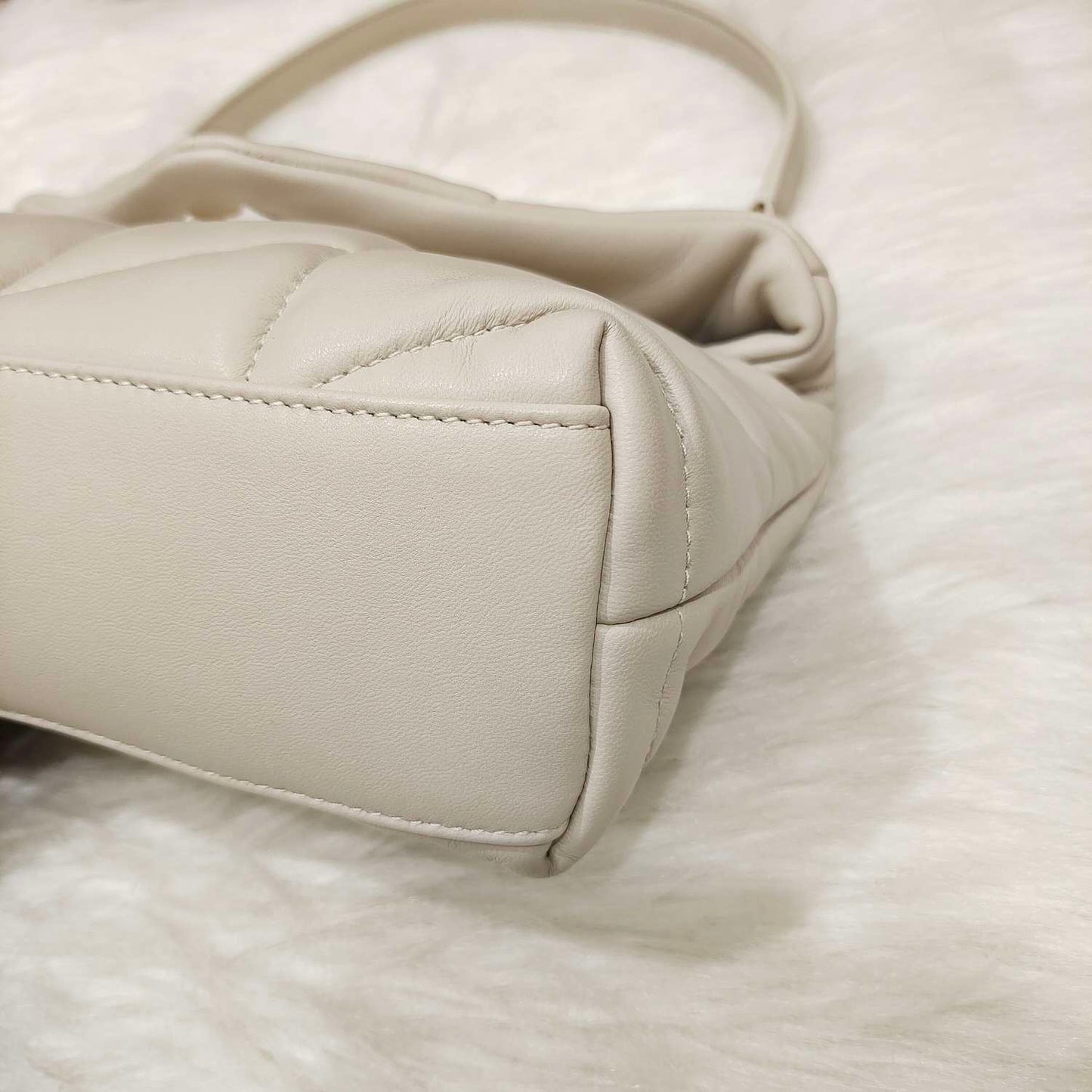 Pre-owned Certified YSL Saint Laurent Loulou Puffer Off White Lambskin Golden Hardware, 2023, w/ dust bag