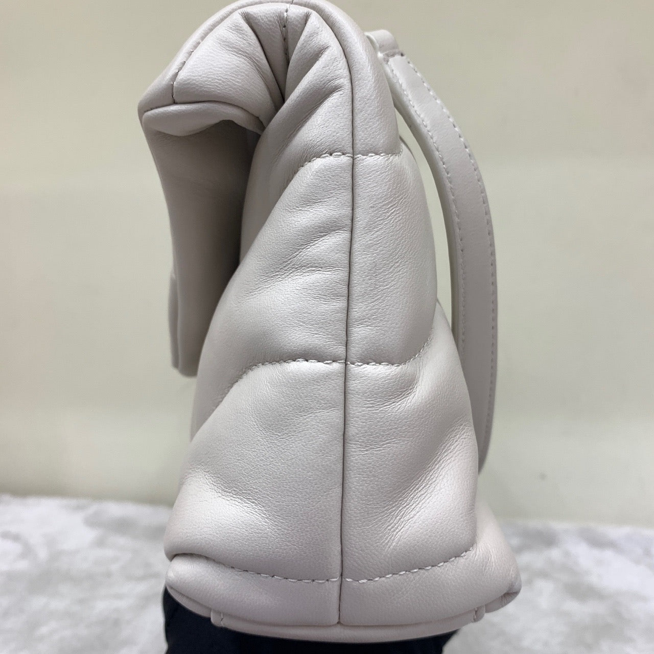 Pre-owned Certified YSL Saint Laurent Loulou Puffer Off White Lambskin Golden Hardware, 2023, w/ dust bag
